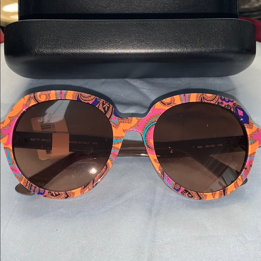 NWT ETRO Orange Paisley W/case sunglasses